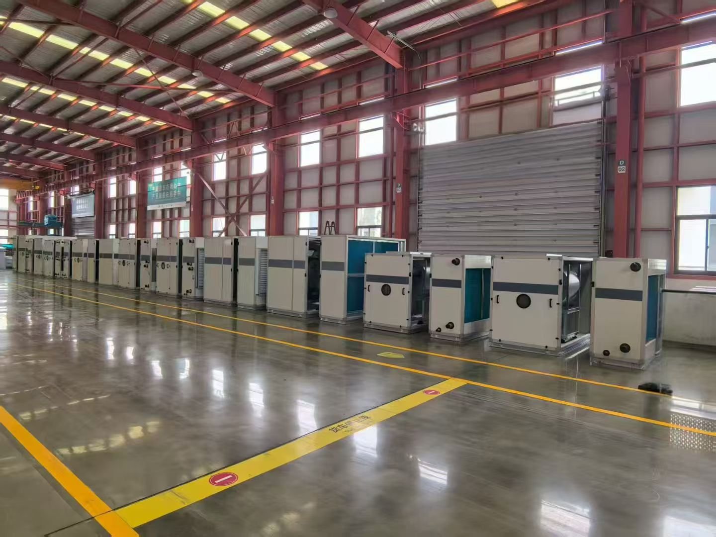 Ducted air source heat pump system for data center cooling applications