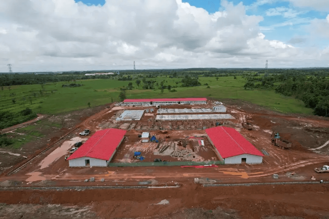 Self-contained packaged DX unit at a remote field site