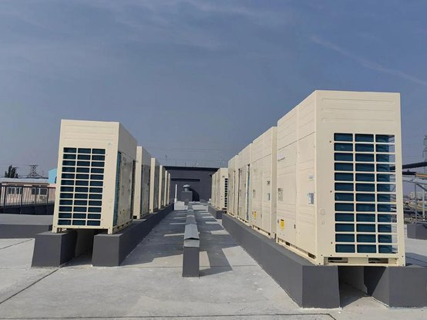 Variable refrigerant flow VRF system for modern airport terminal climate control