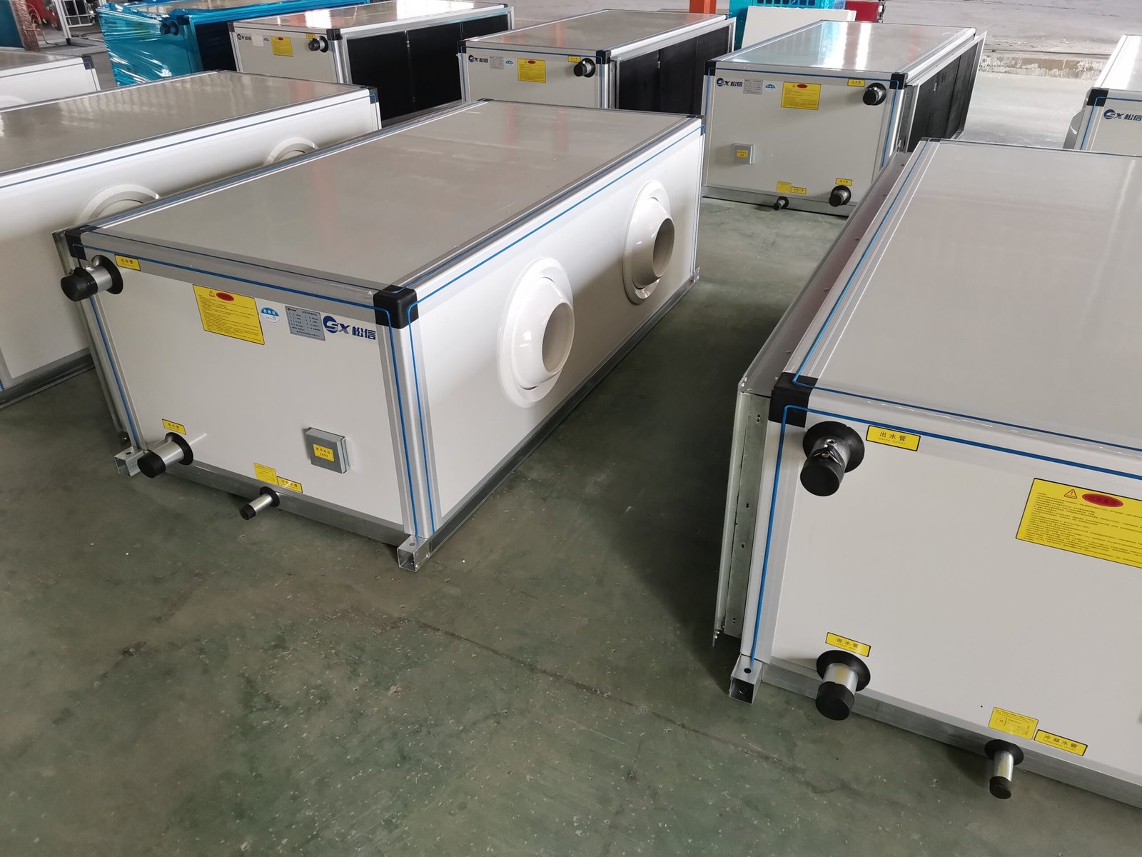 Industrial manufacturing hall with HVAC
