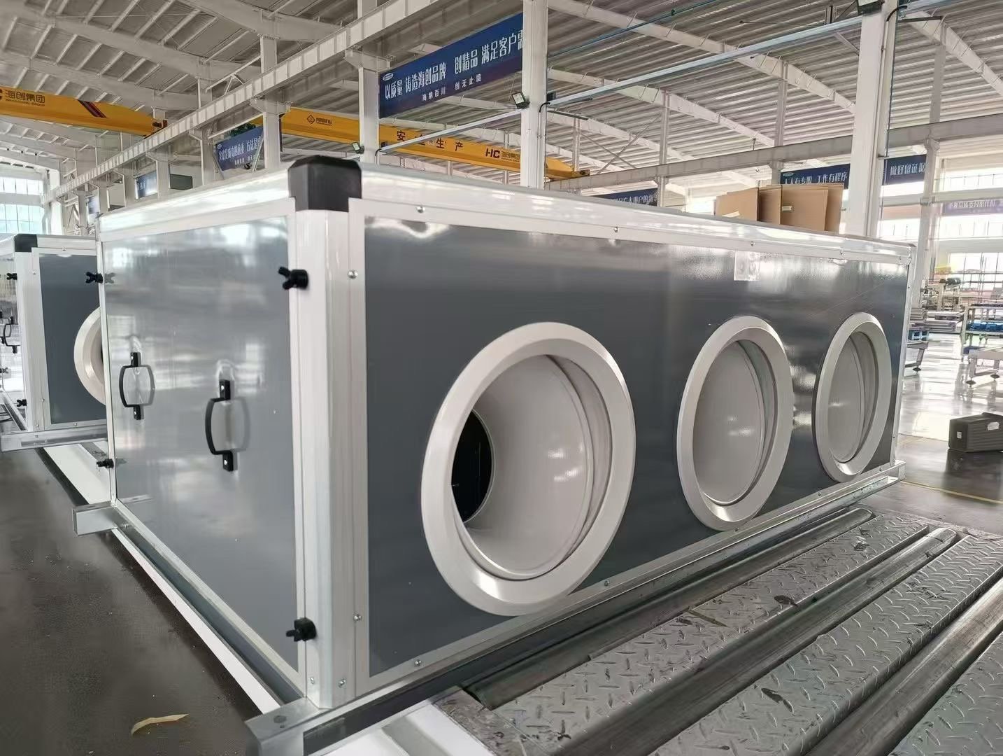 Durability Simulation Testing – Life-cycle test rigs simulating dust, vibration, and corrosion for long-term resilience